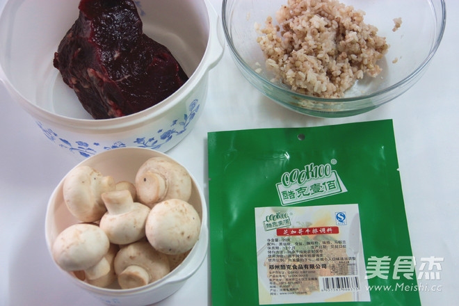 牛肉蘑菇焗荞麦饭