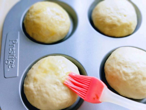 经典黑芝麻豆沙小面包