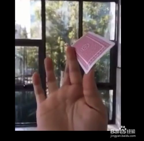 如何学习扑克回旋飞牌