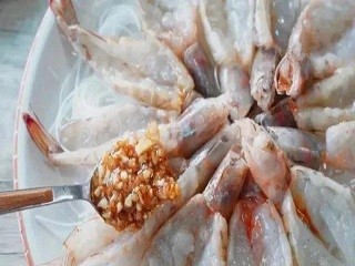 蒜蓉粉丝蒸虾怎么做