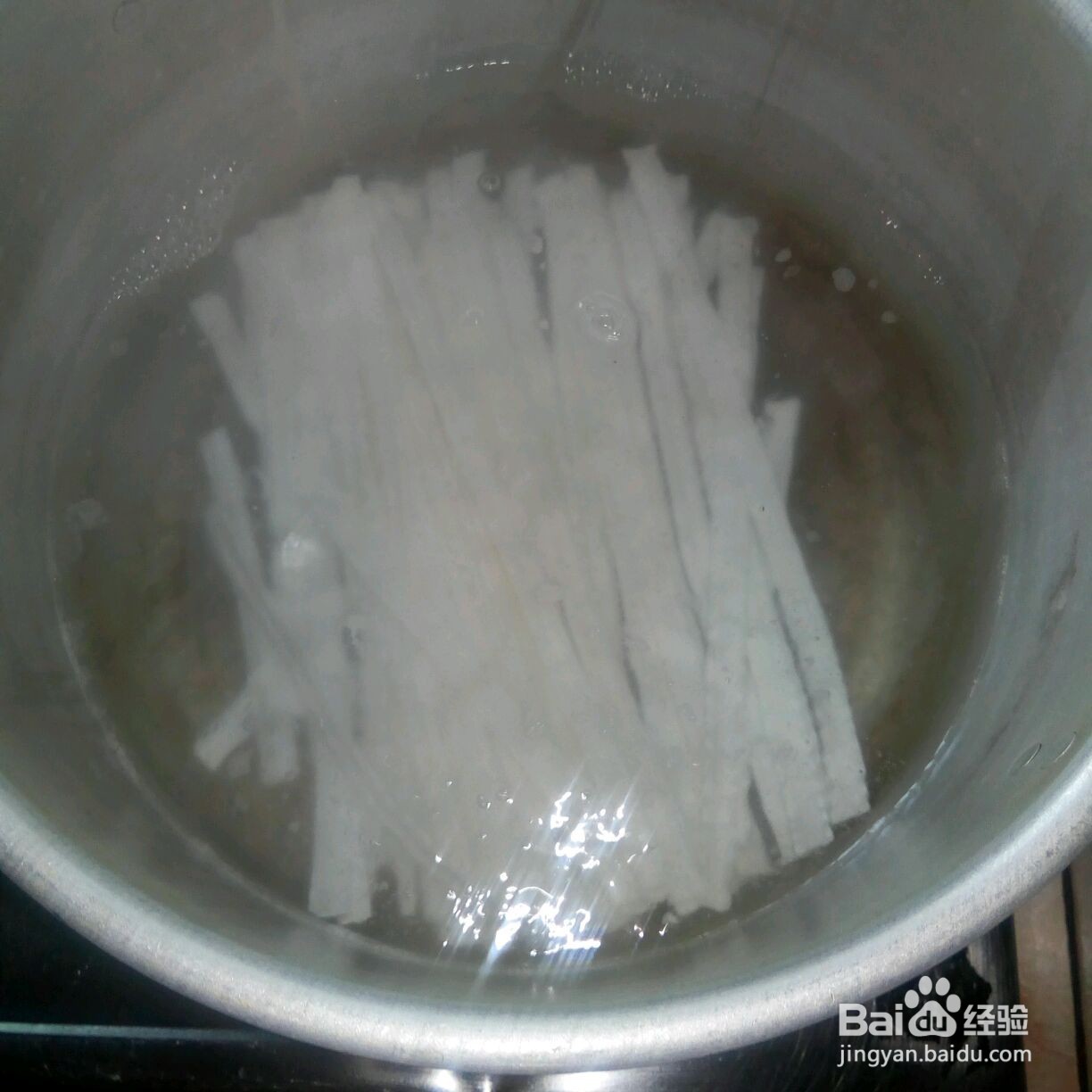 小龙虾烩刀削面