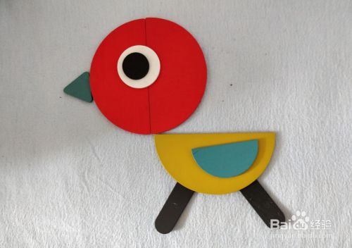 用彩色拼图板怎样拼奔跑的小鸡?