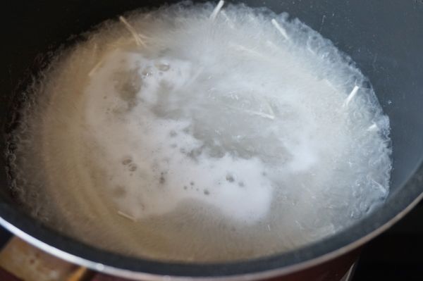 韭菜鸡蛋干炒面