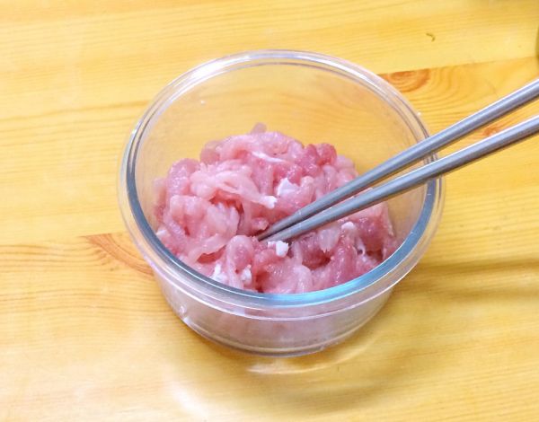 剁椒榨菜肉丝面