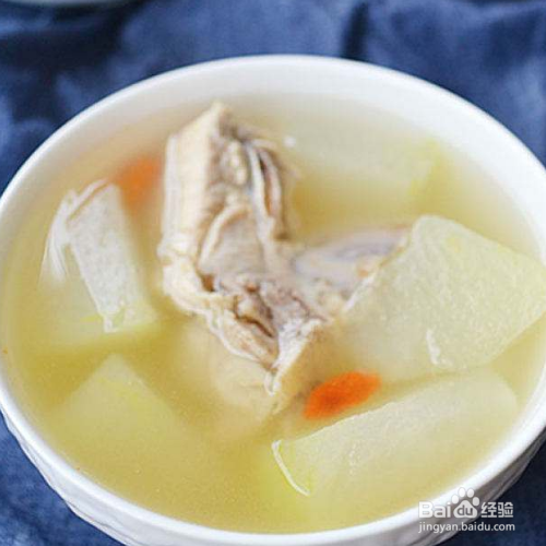 冬瓜排骨汤熬出白汤