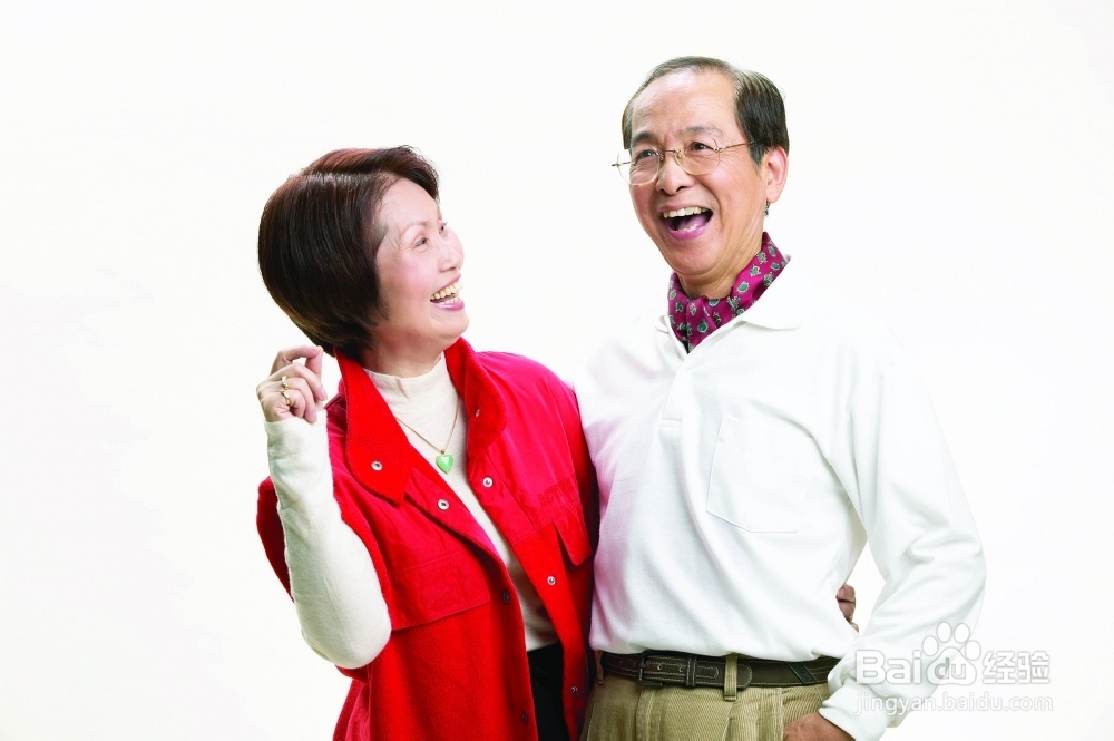 与老人交谈时要注意什么