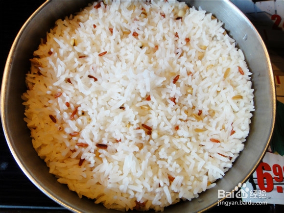 芹菜肉丁炒米饭