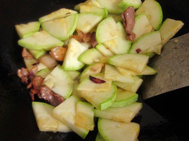 超级美味的南瓜肉片，今天就来教你做