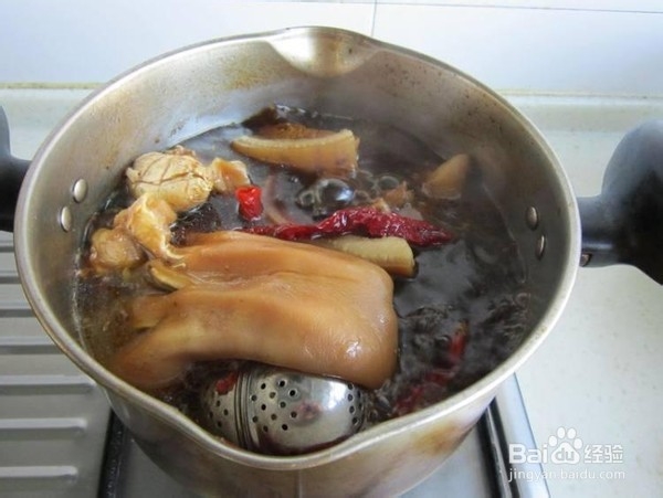 卤猪耳朵的做法