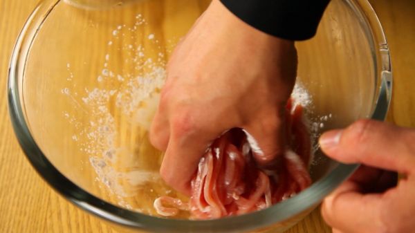 今天就吃这道京酱肉丝