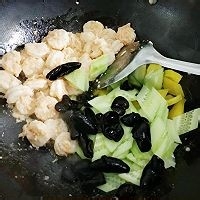 如何制作黄瓜炒虾仁
