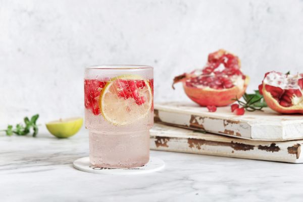 石榴蜜桃气泡饮