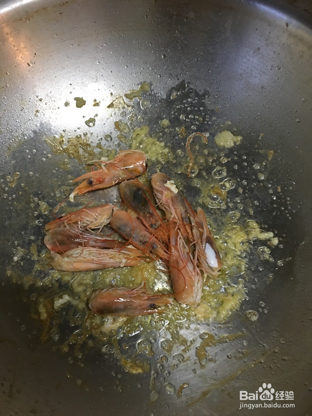 蒜香海鲜意大利面的做法