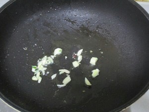 西兰花炒虾仁的做法