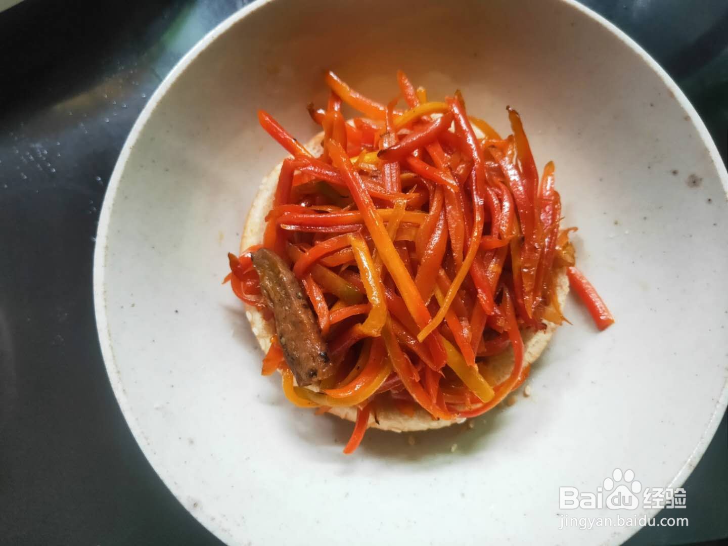 红萝卜丝炒牛肉汉堡