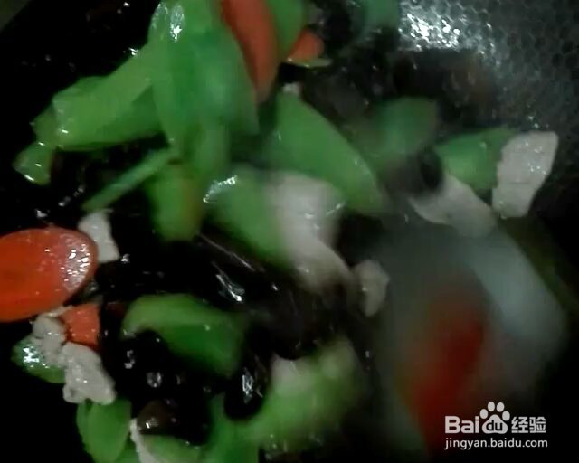 吃不胖的木耳莴笋炒肉片