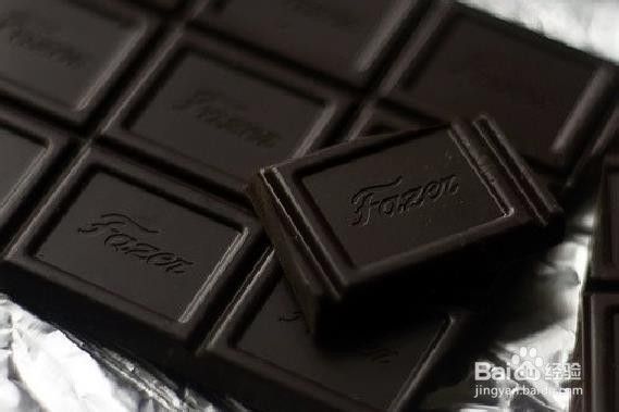 白巧克力和黑巧克力的区别[图]