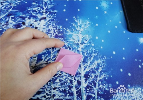 美丽的节日花环怎么制作