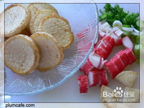 萝卜蟹柳大酱汤的做法