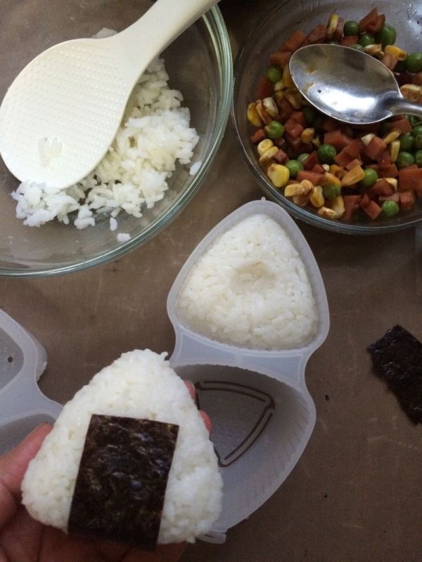 香甜米粒饭团子