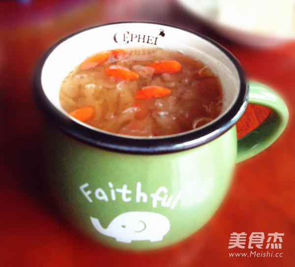 红枣枸杞银耳汤