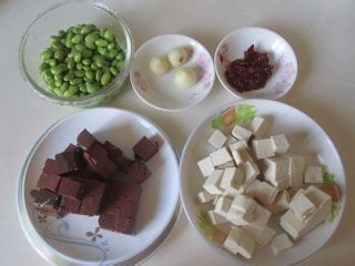 怎样做营养的毛豆米双色豆腐