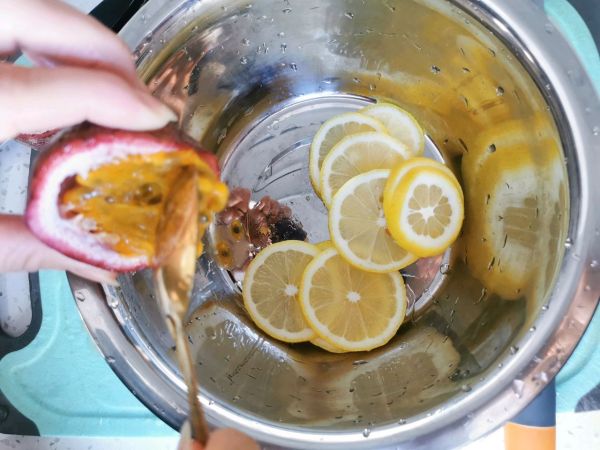 柠檬百香果泡椒凤爪