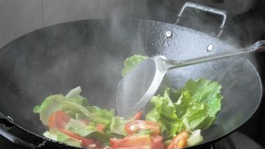 番茄烩生菜的做法