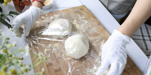 酸辣双倍芝士大虾蘑菇芝士卷边披萨