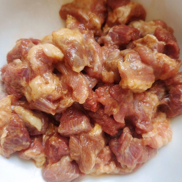 红烧胡萝卜土豆炖牛腩