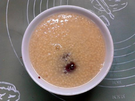 黄芪红枣小米粥