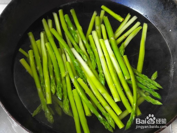 凉拌百合花的做法