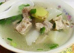 萝卜排骨汤的做法