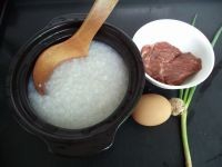 美味窝蛋牛肉粥