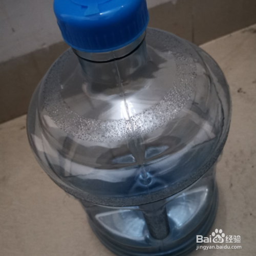 快速去除水桶青苔