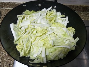 娃娃菜豆腐煲的做法