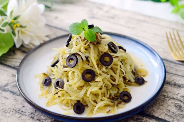 橄榄菜凉拌脆口土豆丝