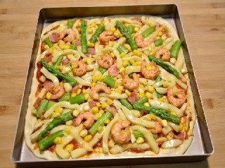 鲜虾芦笋薄底披萨怎么做？