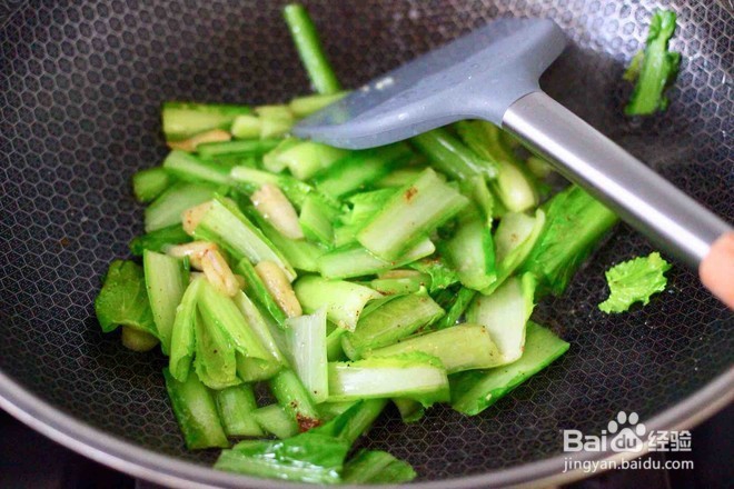 怎么样做美味的火腿炒小白菜