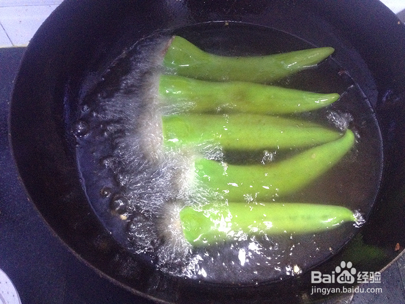 炸尖椒肉盒的做法