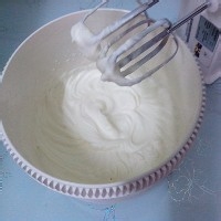 怎么制作柠檬香草与红火龙果冰淇淋