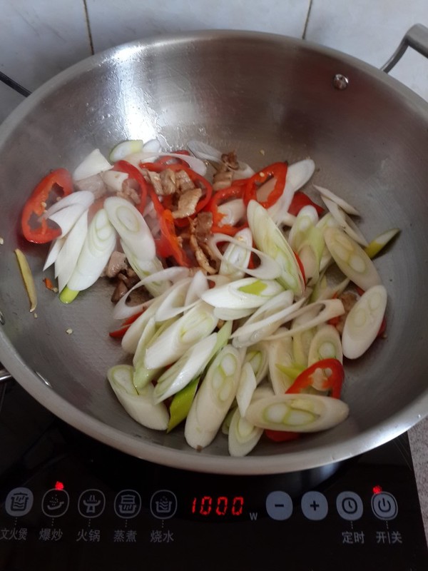 大葱炒肉的做法