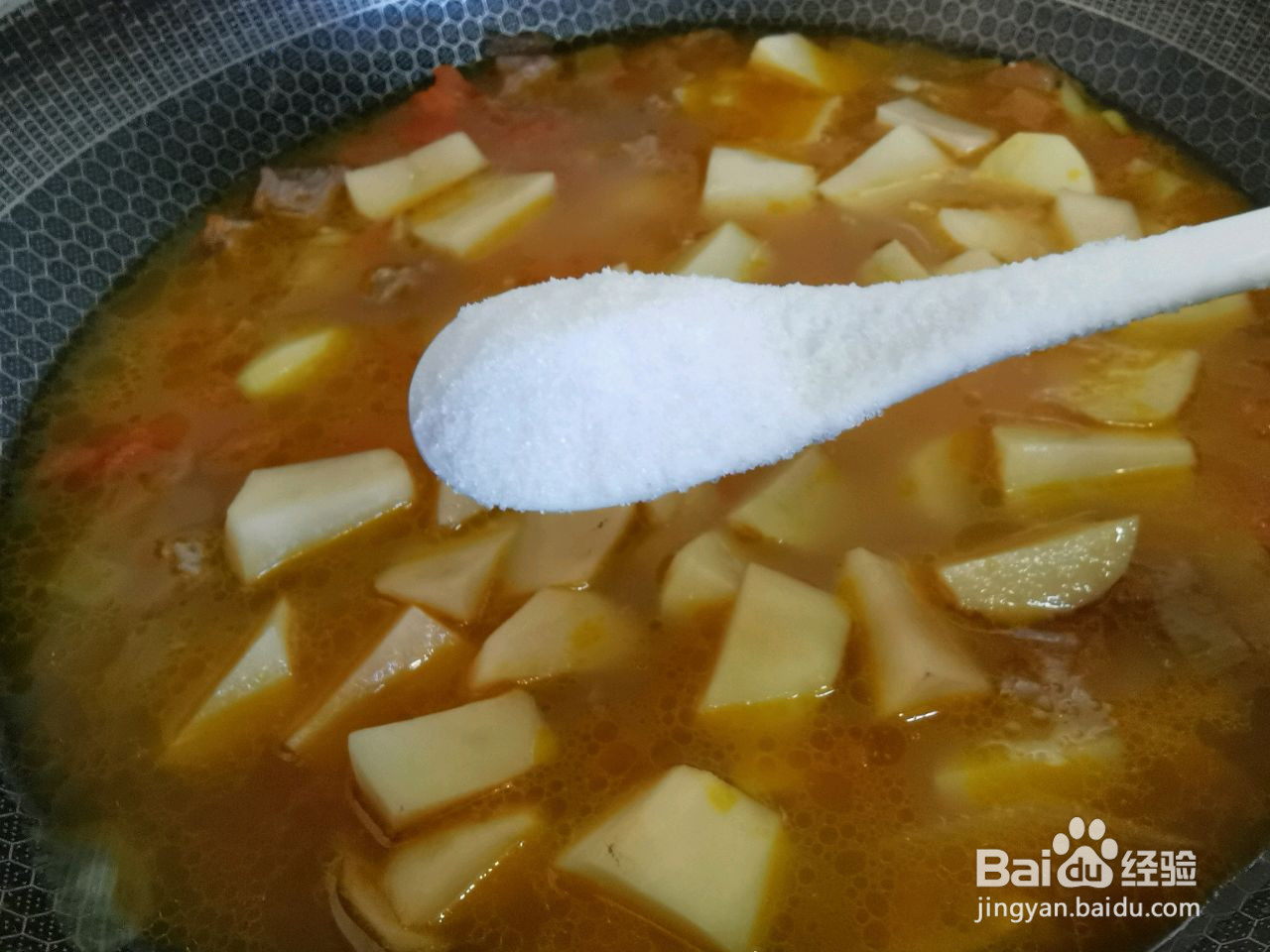 西红柿土豆烧牛腩的做法