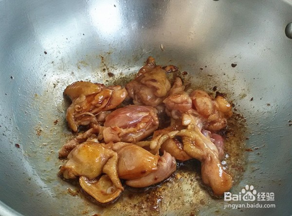 如何制作鸡腿烧香菇