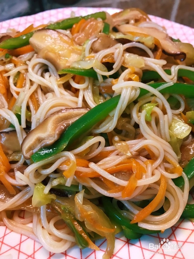 时蔬炒米线怎么做