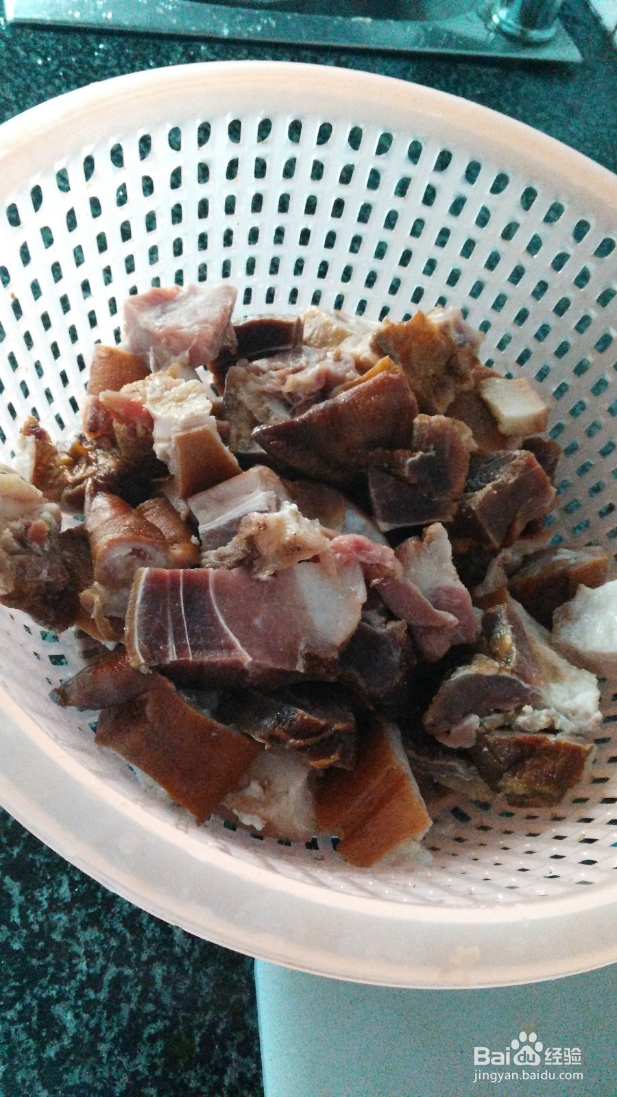 腊蹄子火锅的做法