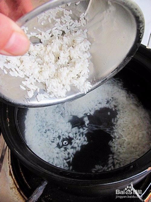 如何做出好吃的黑芝麻核桃粥