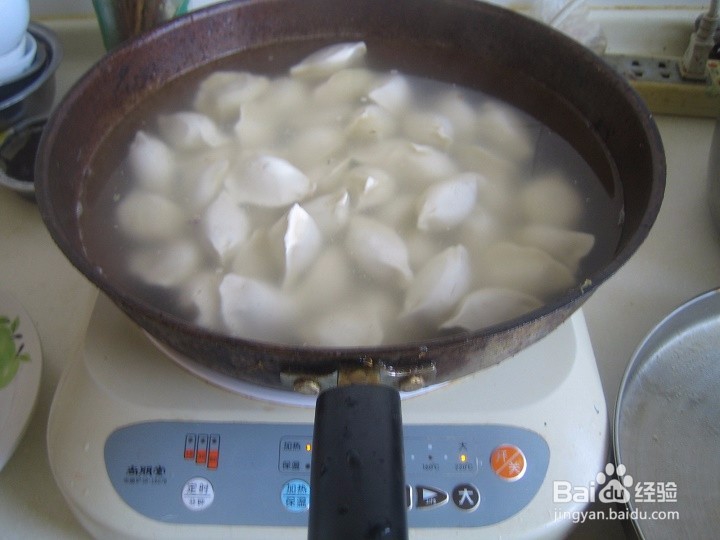 老年人怎样用电磁炉煮水饺--短视频2
