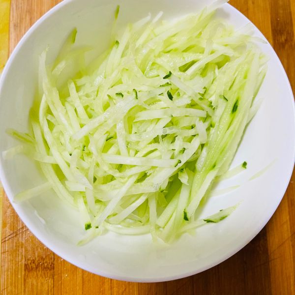 凉拌虾仁荞麦面