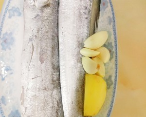 家常红烧带鱼做法